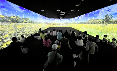 시립박물관 몰입형 미디어아트(시간을 달리는 인천)