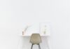 소확행에서 찾는 건강, 일상 속 작은 변화가 큰 힘 된다 white wooden table near brown chair