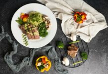 변화하는 식단 트렌드, 내 일상에 건강하게 녹이려면 a white plate topped with meat and veggies